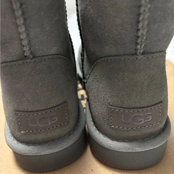UGG Classic short boots - Picture 5 of 6